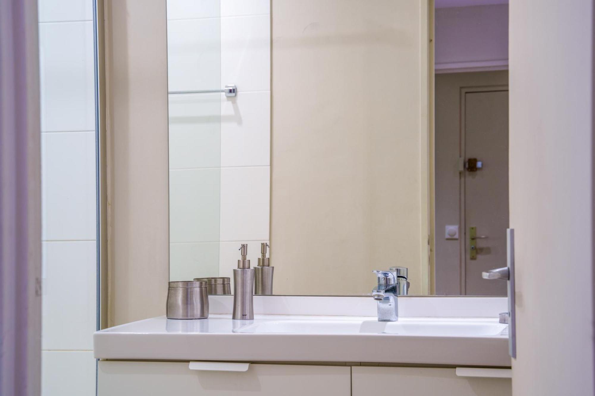 Appartement Tours Centre Avec Parking 4 P エクステリア 写真