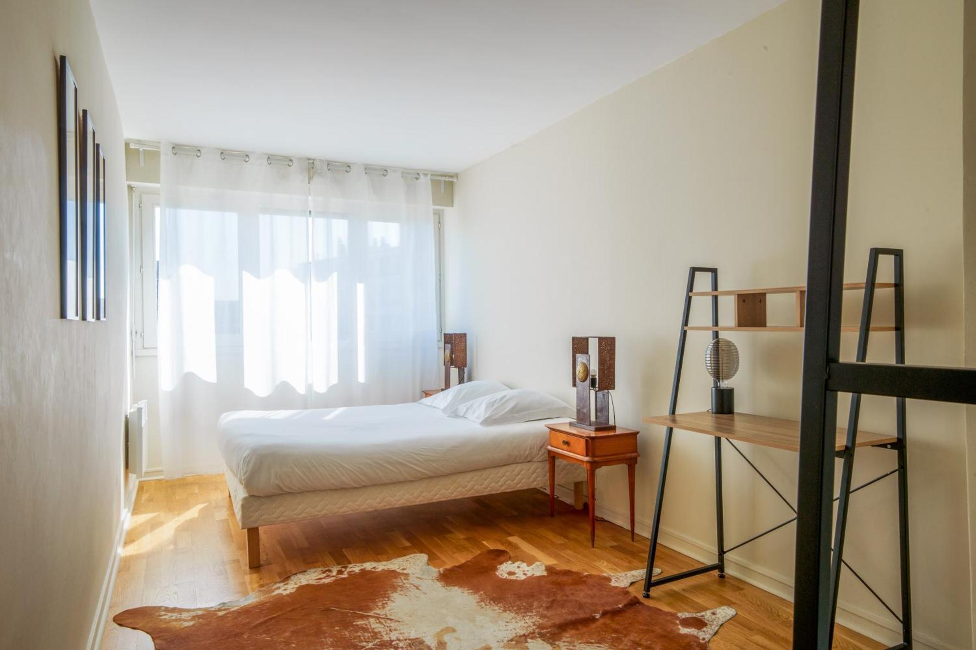 Appartement Tours Centre Avec Parking 4 P エクステリア 写真
