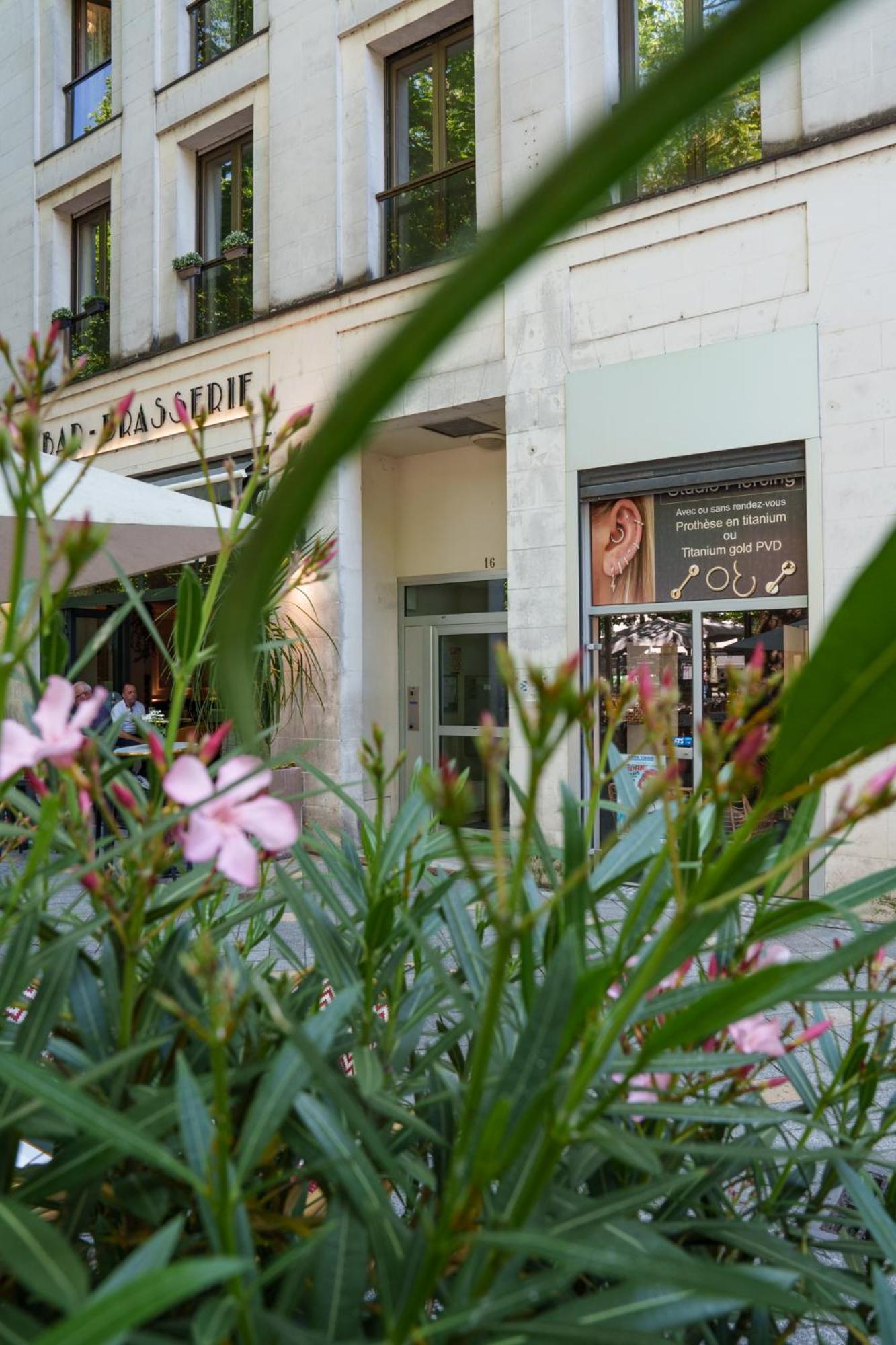 Appartement Tours Centre Avec Parking 4 P エクステリア 写真